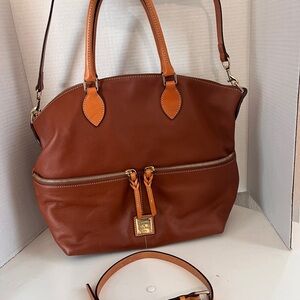 Dooney & Bourke Brown Leather shoulder bag